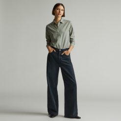 Alternative view of The Must-Have Shirt in Silky Cotton | Green Balsam / Seagrass