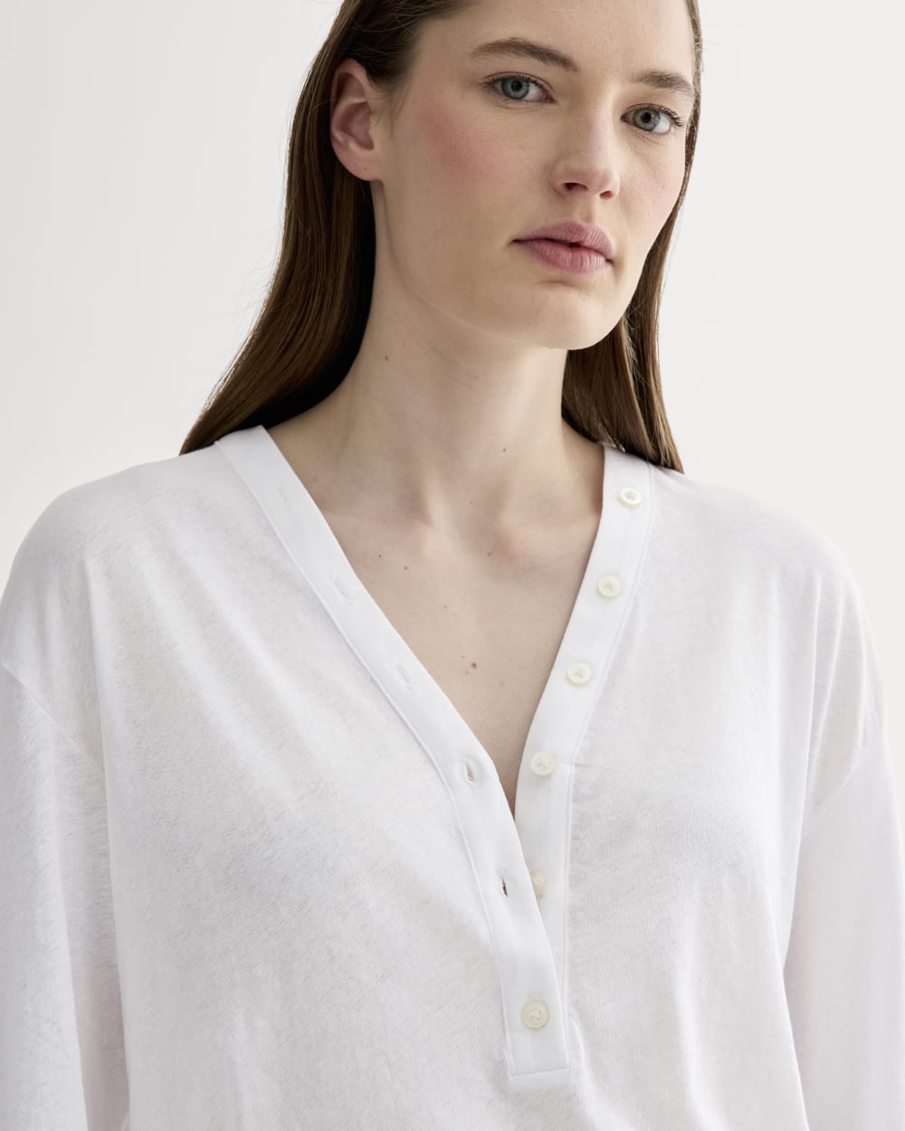 The Air V-Neck Henley | White - Image 4