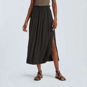 Alternative view of The Naia™ Ripple Skirt | Black