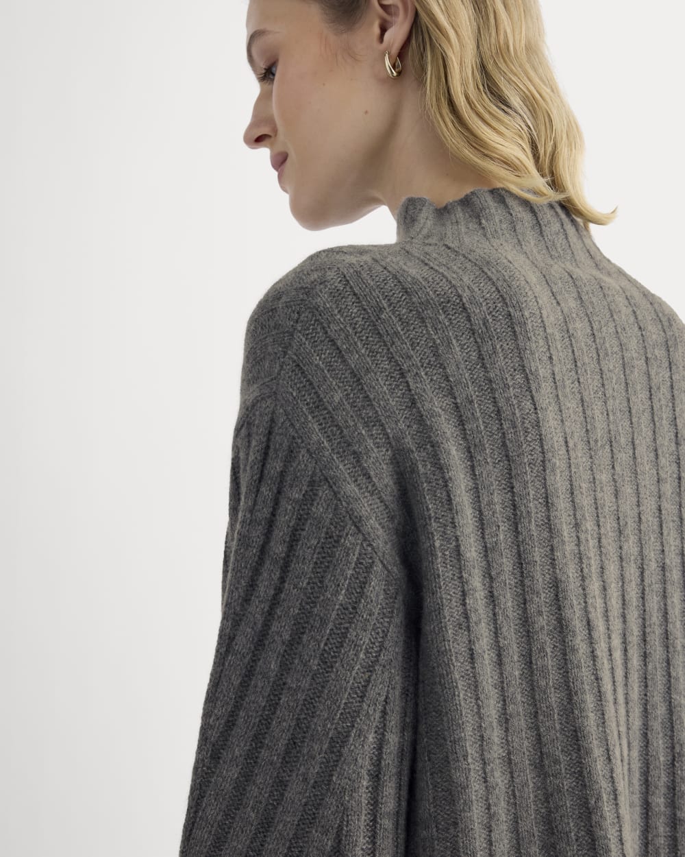 Funnel-Neck Sweater in Wool Cashmere | Heather Charcoal - Image 4