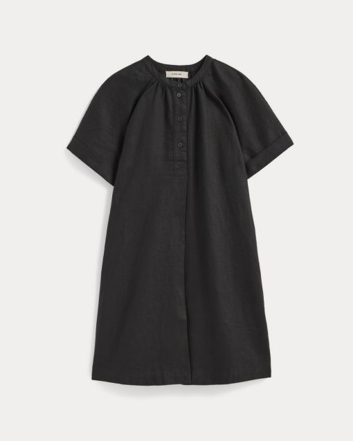 Alternative view of The Popover Dress in Linen | Black