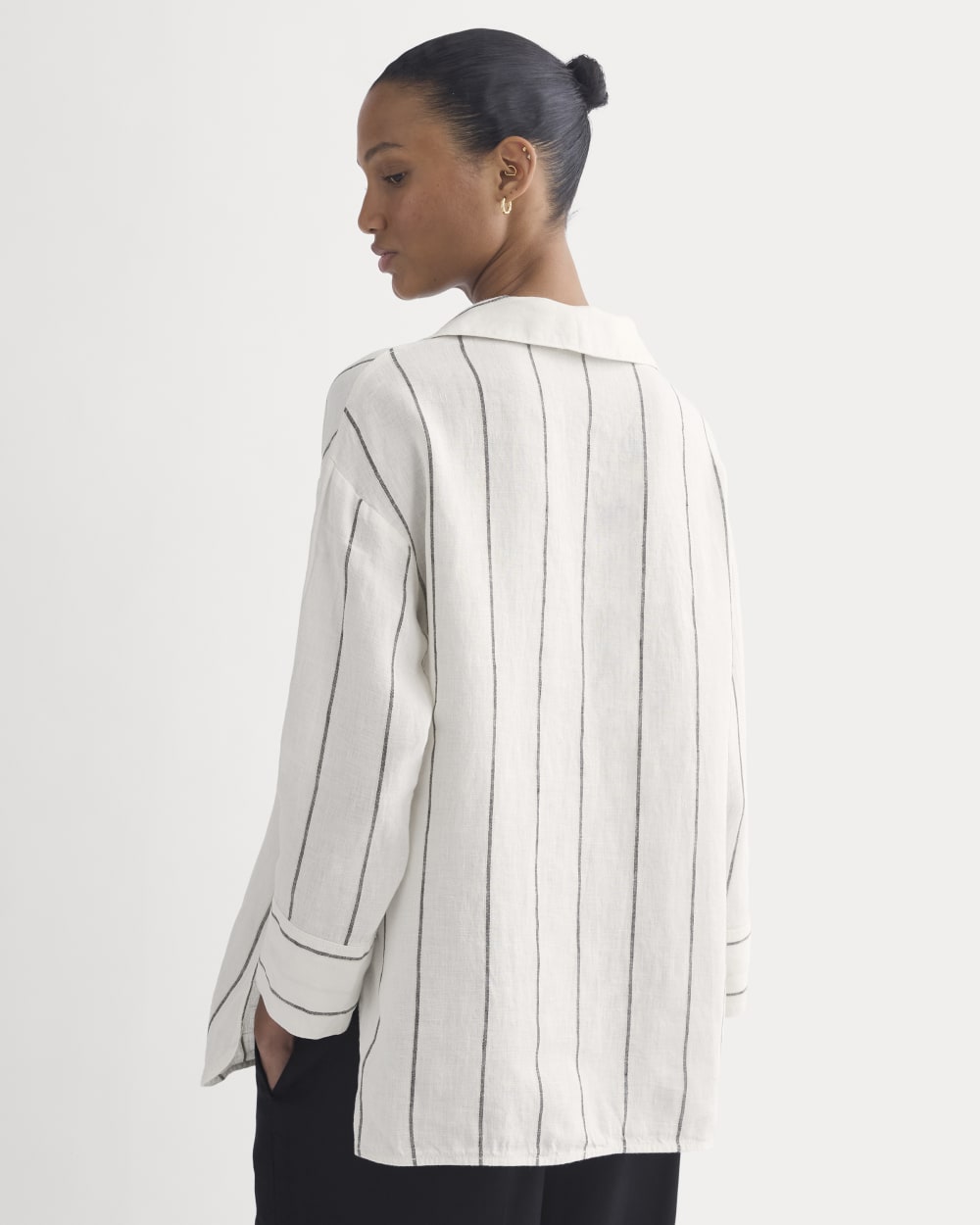 Popover Shirt in Linen | Gardenia/Meteorite - Image 6