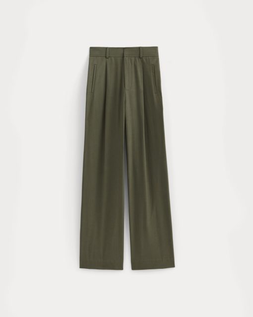 Alternative view of The Draper Pleated Pant in Buttersmooth | Kalamata | 32 Inseam