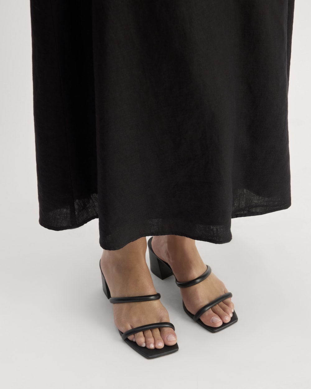 The Linen Halter-Neck Dress | Black - Image 5