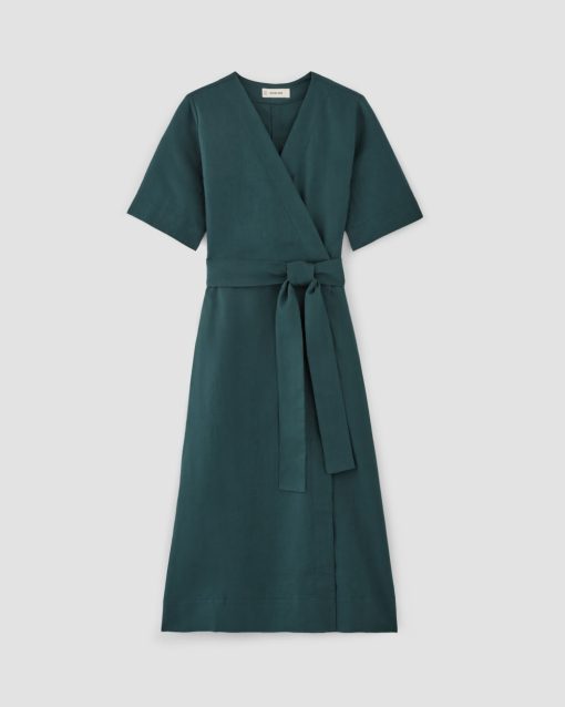 Alternative view of The Wrap Dress in Linen | Dark Sea