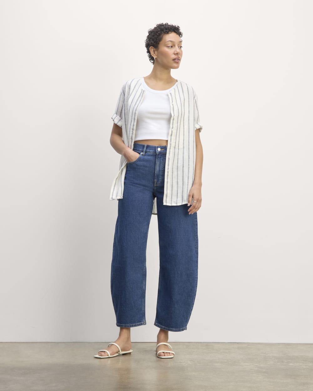 The Bib Shirt in Linen | Bone/Navy - Image 3