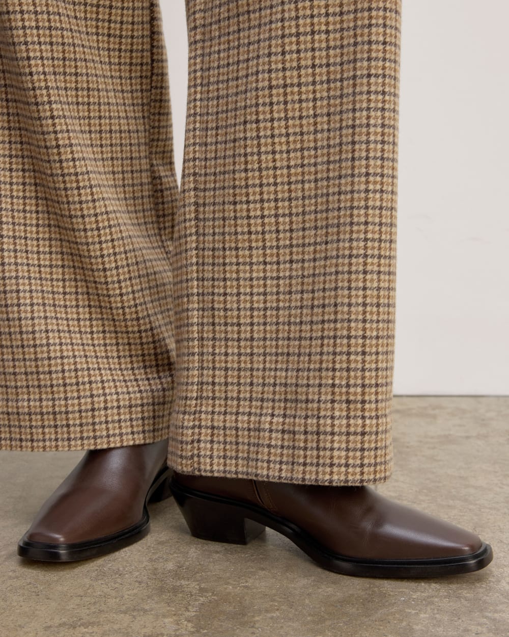 The Draper Pant in Wool | Camel Houndstooth - Image 5