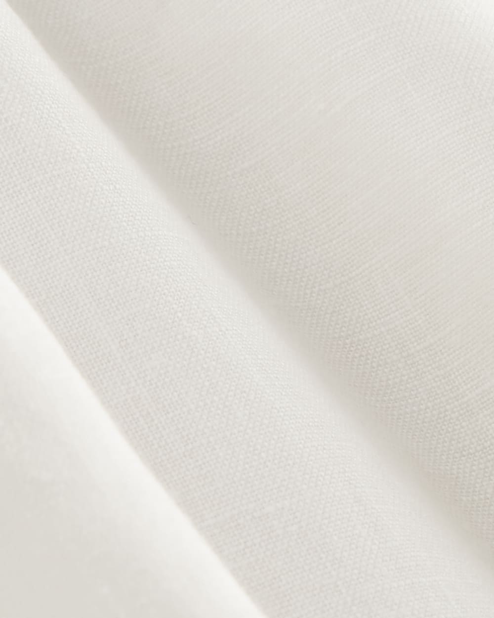 The Henley Shirt in Linen | White - Image 6