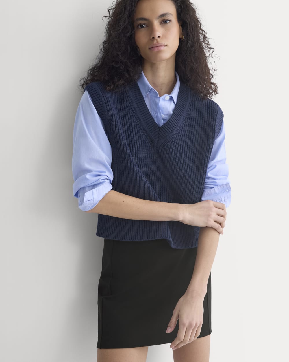 Ribbed V-Neck Vest in Everyday Cotton | Navy - Image 5