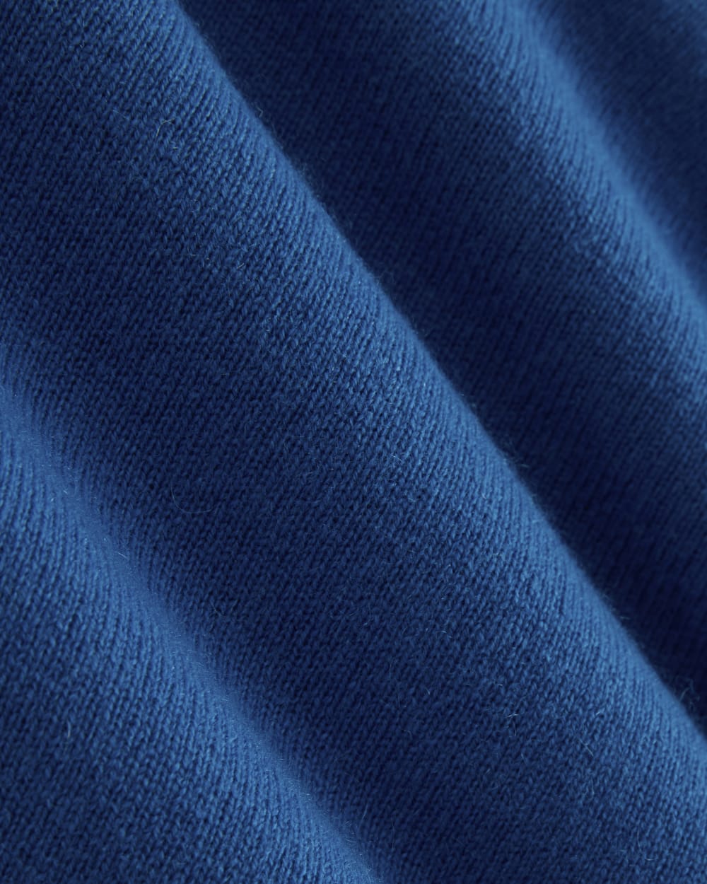 The Classic V in Cashmere | Classic Blue - Image 8