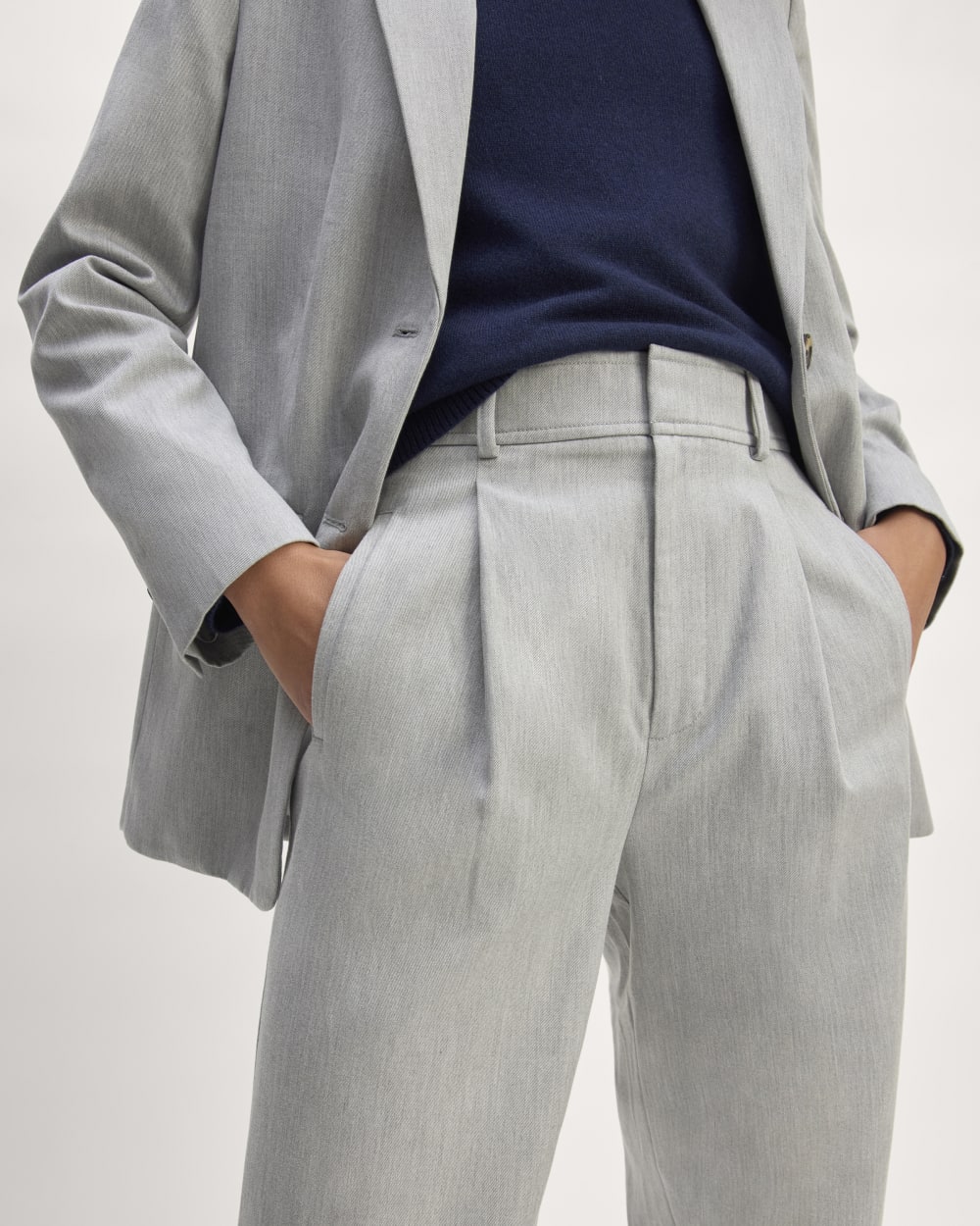 The Draper Pleated Pant in Buttersmooth | Heather Steel | 32 Inseam - Image 4