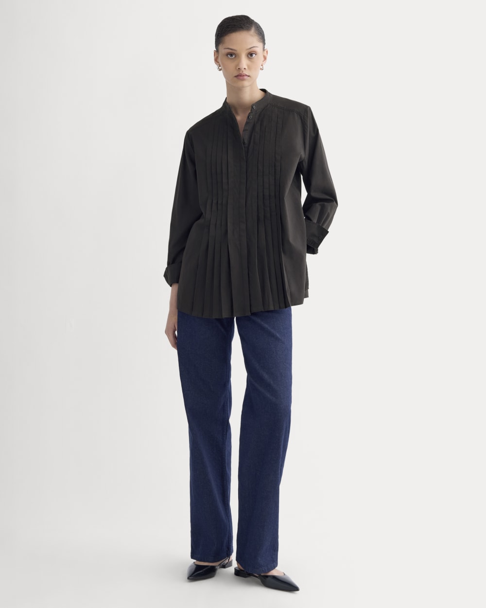 The Pleated Shirt in Silky Cotton | Black - Image 3