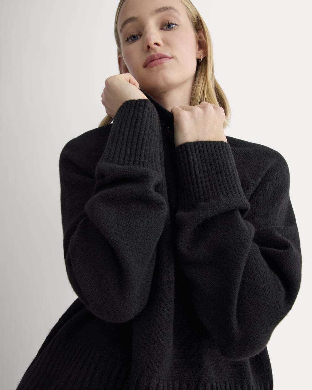 The Boxy Crew in Cashmere | Black - Image 3