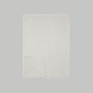 Alternative view of The Cashmere Scarf | Light Heather Grey