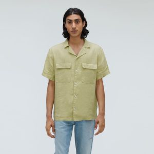 Alternative view of The Resort Shirt in Linen | Leek