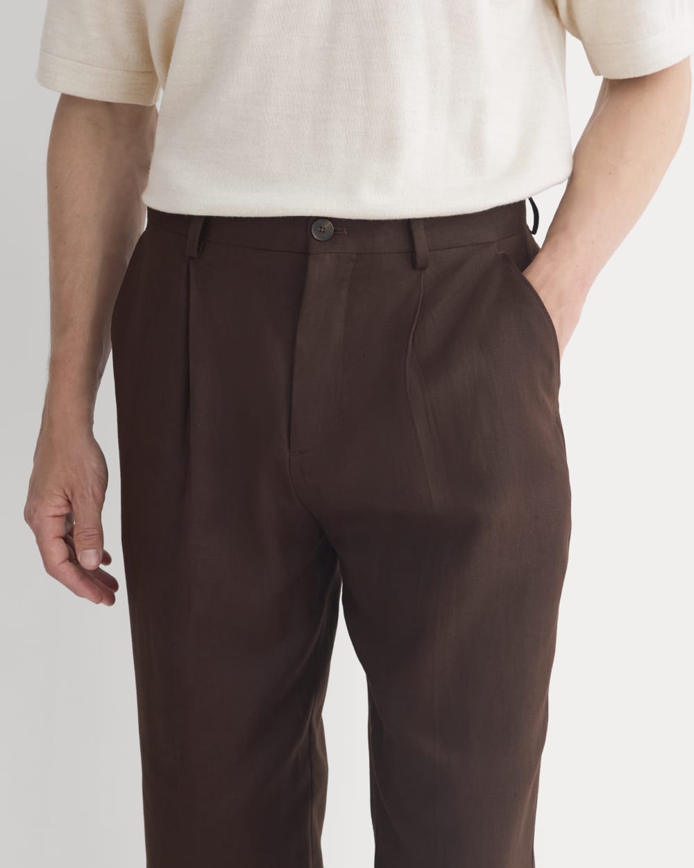 Soyeux Linen Pleated Trouser | Dark Brown - Image 3